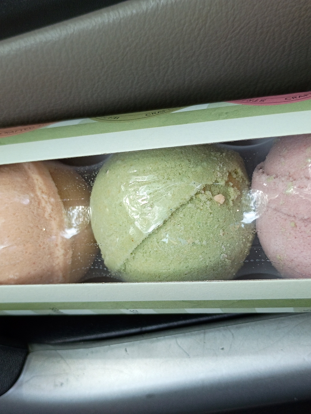 Soothing Green Bath Bomb - Gentle Fizzy Bath Bomb